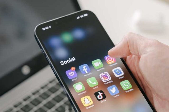 Turning Instagram Likes into Profit: A Comprehensive Guide